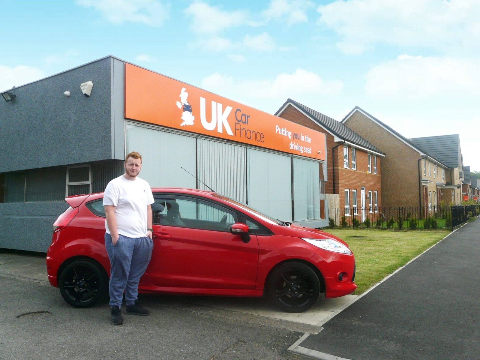 customer with red ford fiesta