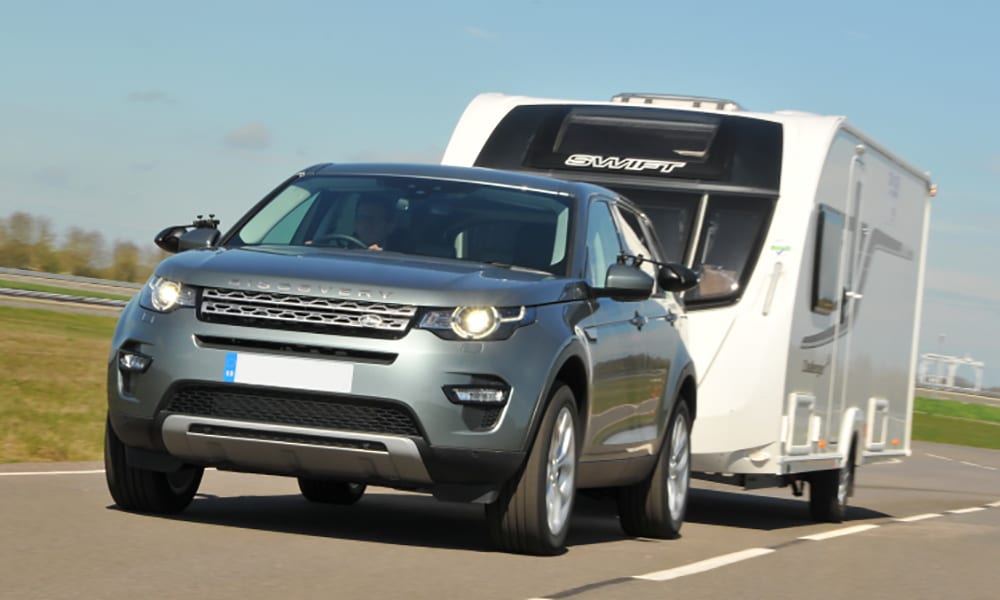 best cars for towing - land rover discovery